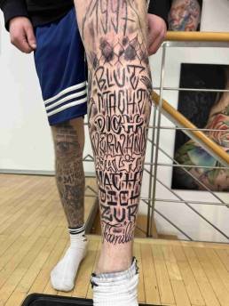 Heartbeat Tattooatelier Schweinfurt, Tattoo, Lettering, Bein Tattoo