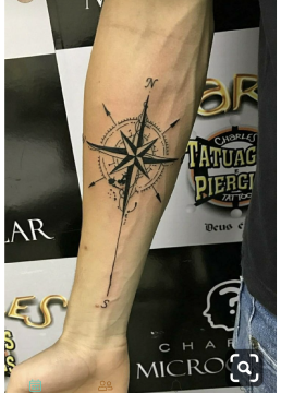 Heartbeat Tattooatelier Schweinfurt, Tattoo, Tattoo Schweinfurt, Schweinfurt Tattoo, Kompass, Kompass Tattoo
