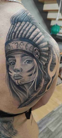Tattoo Schweinfurt, Heartbeat Tattoo Schweinfurt, Tätowierer Schweinfurt, Tattoo Studio Schweinfurt, Tattoostudio Schweinfurt, Tattoo Würzburg, Tattoo Haßfurt, Tattoo Gerolzhofen, Indianer