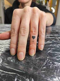 Heartbeat Schweinfurt, Schweinfurt Tattoo, Tattoo Schweinfurt, Schweinfurt Tätowierer, Tattoo stechen lassen Schweinfurt, bestes Tattoo Studio Schweinfurt, Tattoo Termine Schweinfurt, Best Tattoo Artists Schweinfurt, Mandala Tattoo Schweinfurt, Black & Grey Tattoo Schweinfurt, Beste Tattoo Studios in Schweinfurt,