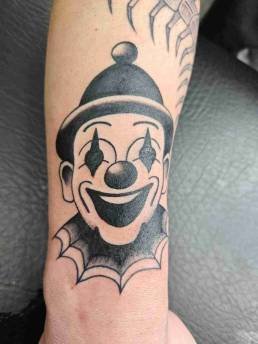 Heartbeat Schweinfurt, Schweinfurt Tattoo, Tattoo Schweinfurt, Schweinfurt Tätowierer, Tattoo stechen lassen Schweinfurt, bestes Tattoo Studio Schweinfurt, Tattoo Termine Schweinfurt, Best Tattoo Artists Schweinfurt, Mandala Tattoo Schweinfurt, Black & Grey Tattoo Schweinfurt, Beste Tattoo Studios in Schweinfurt,