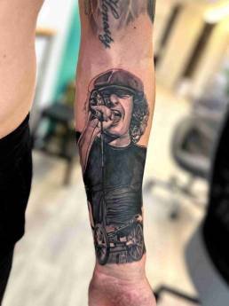 Heartbeat Schweinfurt, Schweinfurt Tattoo, Tattoo Schweinfurt, Schweinfurt Tätowierer, Tattoo stechen lassen Schweinfurt, bestes Tattoo Studio Schweinfurt, Tattoo Termine Schweinfurt, Best Tattoo Artists Schweinfurt, Mandala Tattoo Schweinfurt, Black & Grey Tattoo Schweinfurt, Beste Tattoo Studios in Schweinfurt,