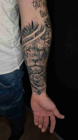 Heartbeat Schweinfurt, Schweinfurt Tattoo, Tattoo Schweinfurt, Schweinfurt Tätowierer, Tattoo stechen lassen Schweinfurt, bestes Tattoo Studio Schweinfurt, Tattoo Termine Schweinfurt, Best Tattoo Artists Schweinfurt, Mandala Tattoo Schweinfurt, Black & Grey Tattoo Schweinfurt, Beste Tattoo Studios in Schweinfurt,